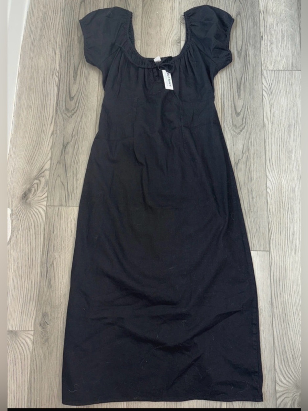 Old Navy Black Short-Sleeve Scoop Neck Midi Dress